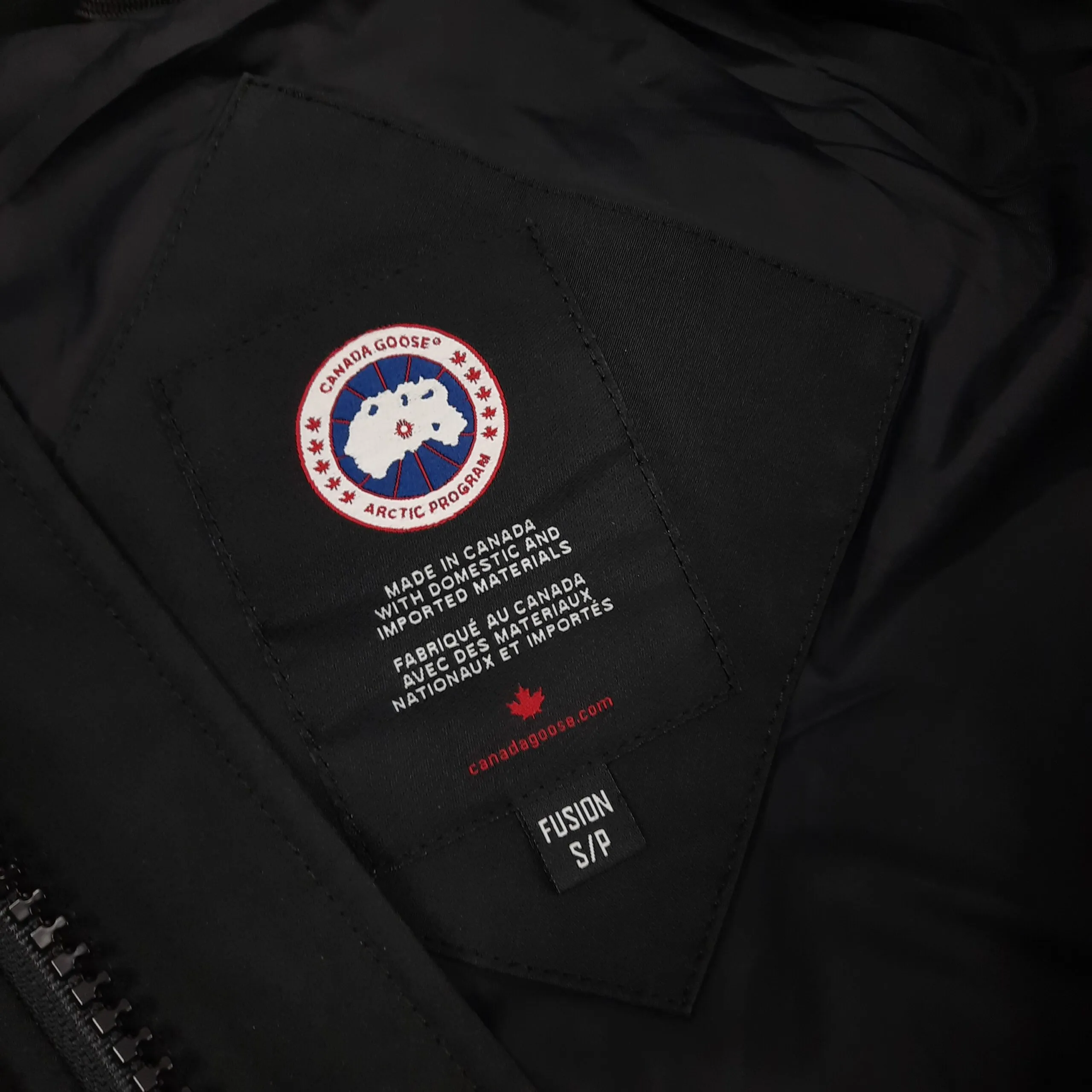 Canada Goose Wyndham Parka Black Small - Authentic Luxury Designer