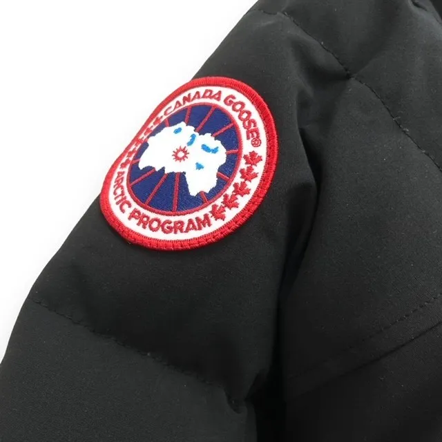 Canada Goose Wyndham Parka Large - Authentic Luxury Designer