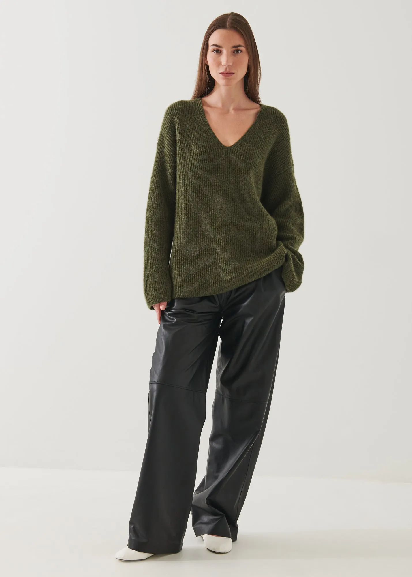 CASHMERE BLEND V-NECK SWEATER