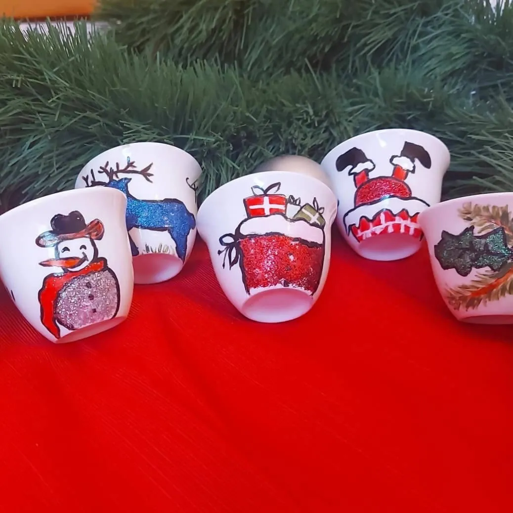 Christmas coffee cups