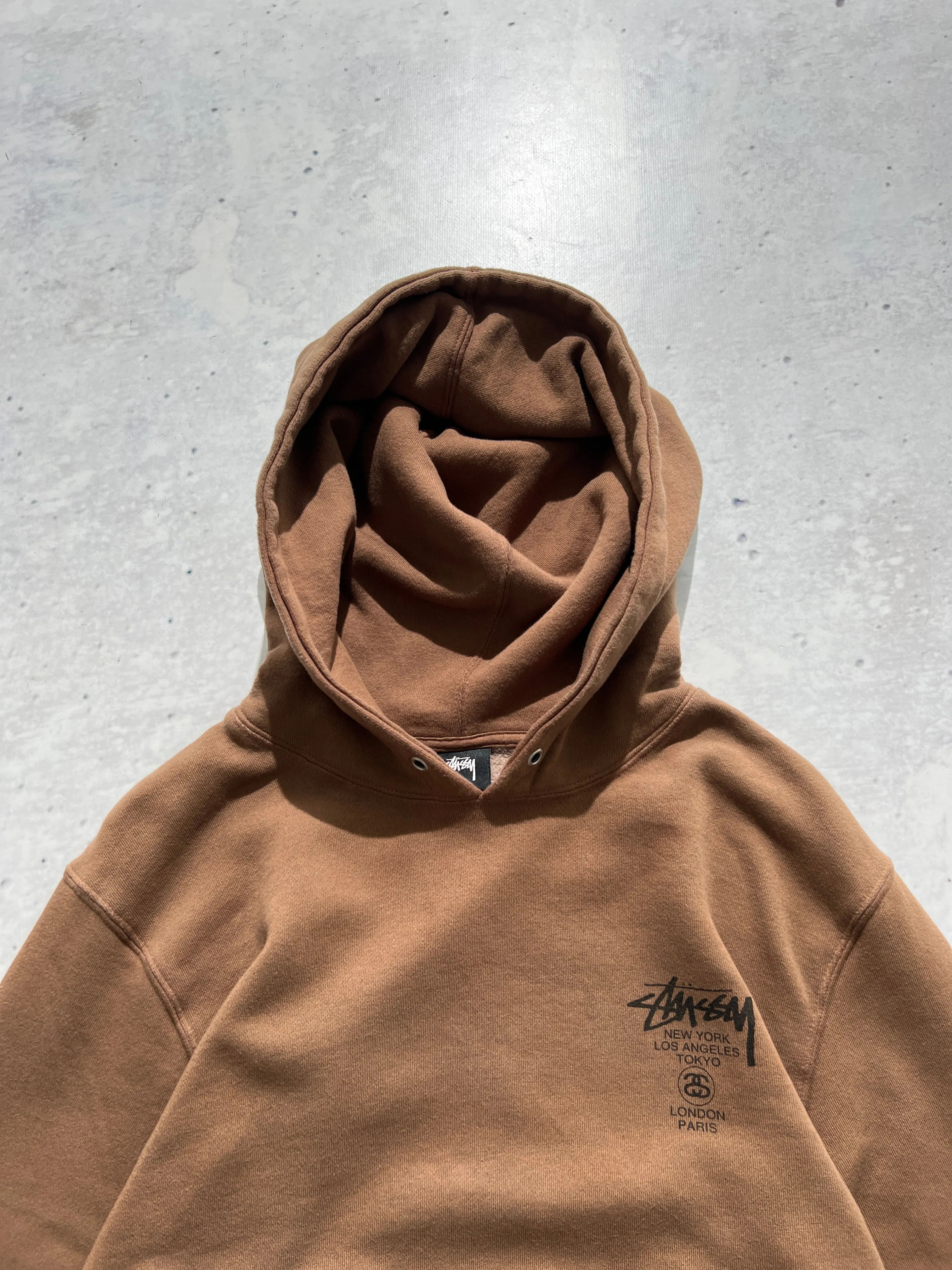 Stussy world tour pullover hoodie (M)