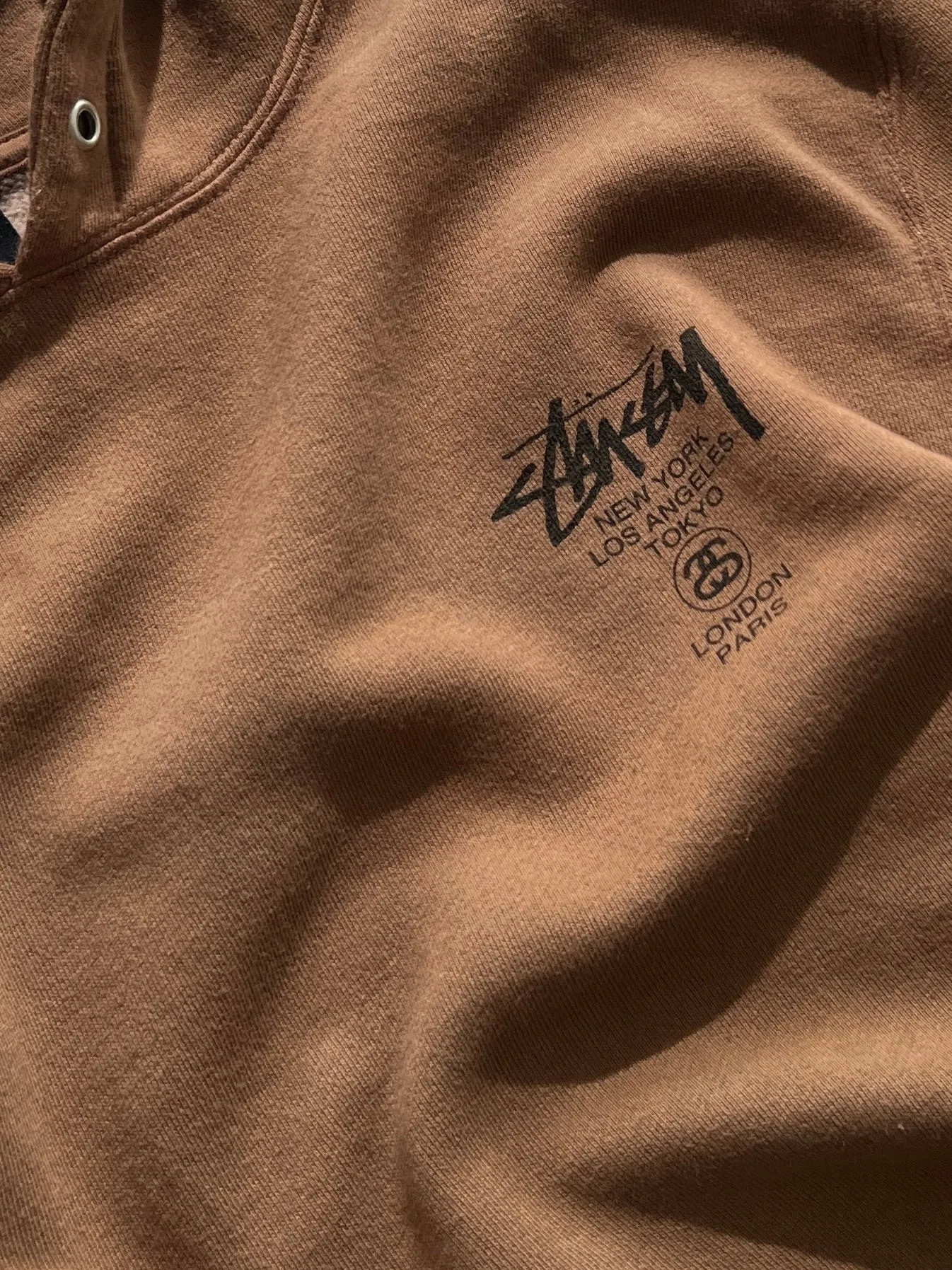 Stussy world tour pullover hoodie (M)