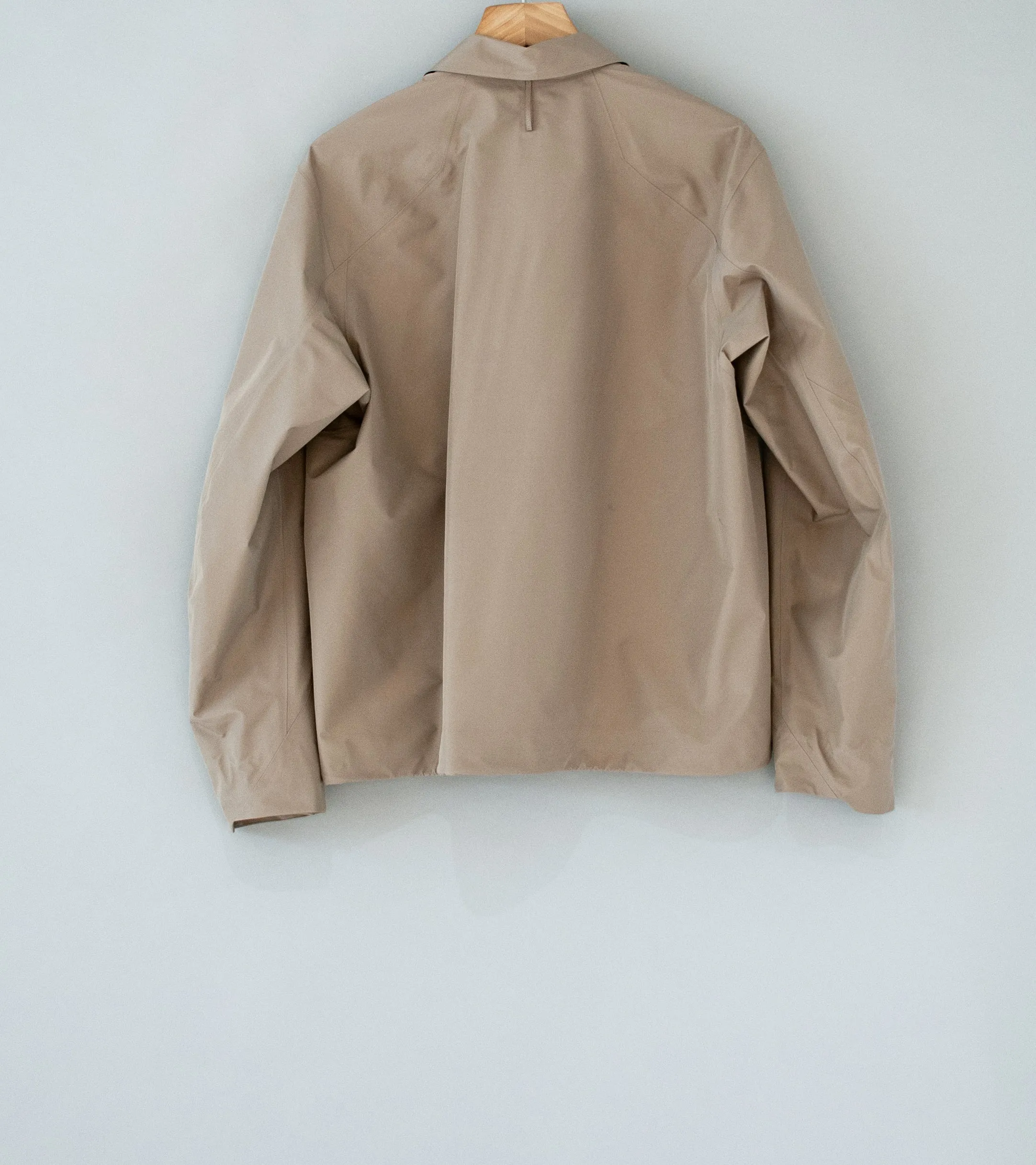 Veilance 'Centroid Jacket' (Soil)