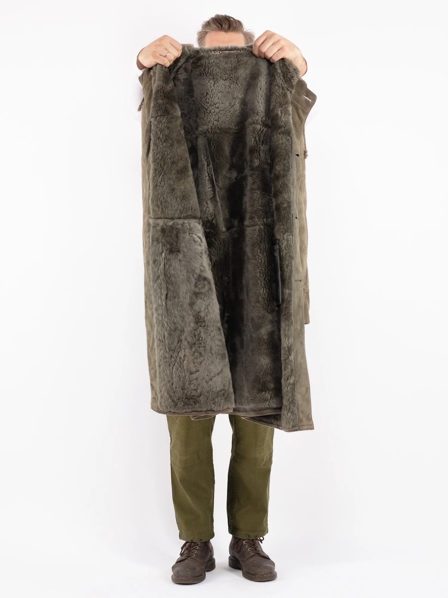 Vintage 70's Men Hoded Sheepskin Coat in Khaki Green