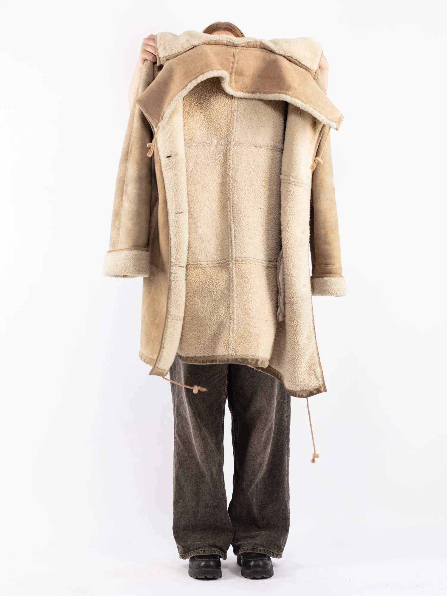 Vintage 80's Women Hooded Sheepskin Coat in Beige