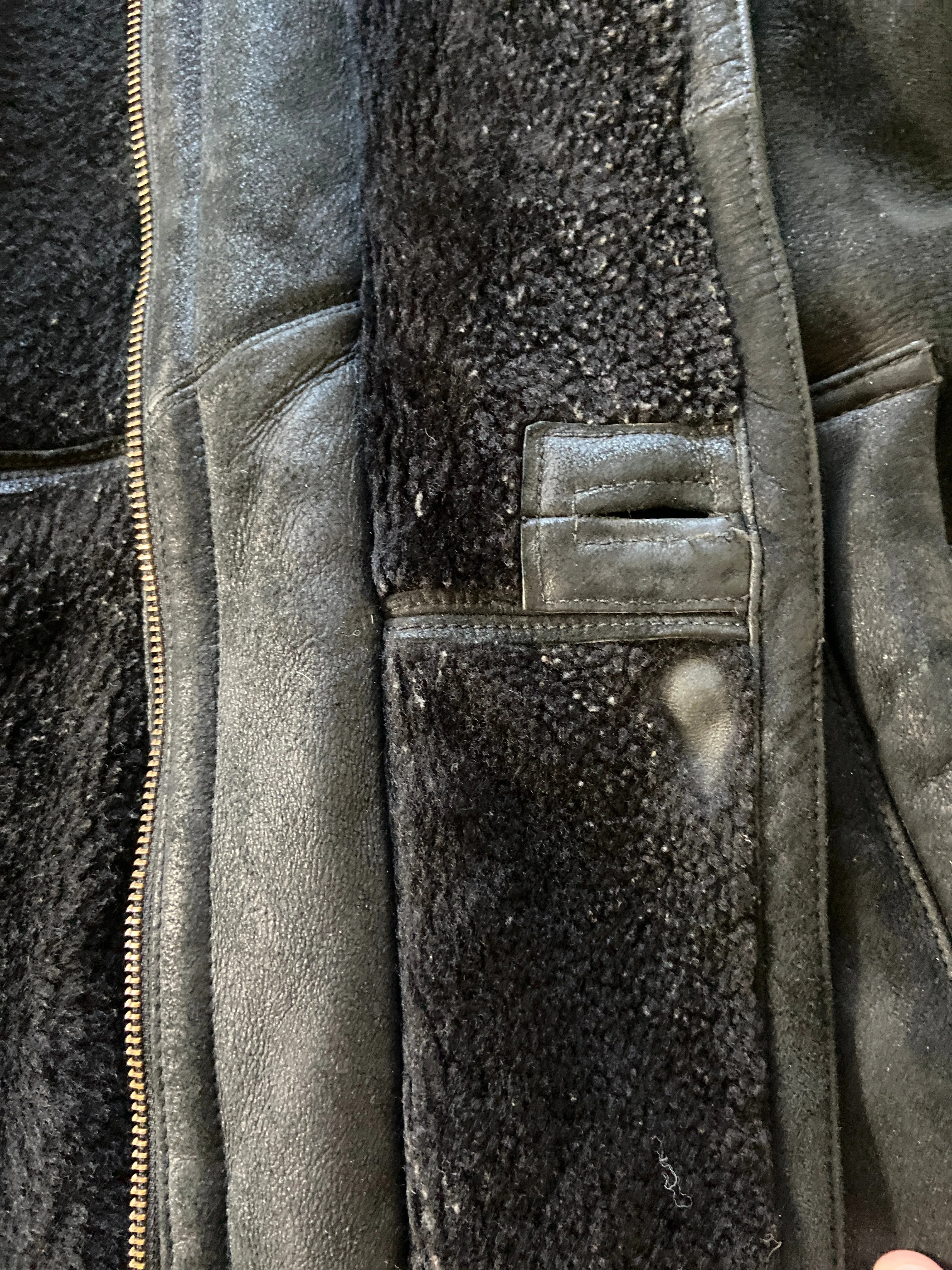 Vintage 90's Men Sheepskin Coat in Black